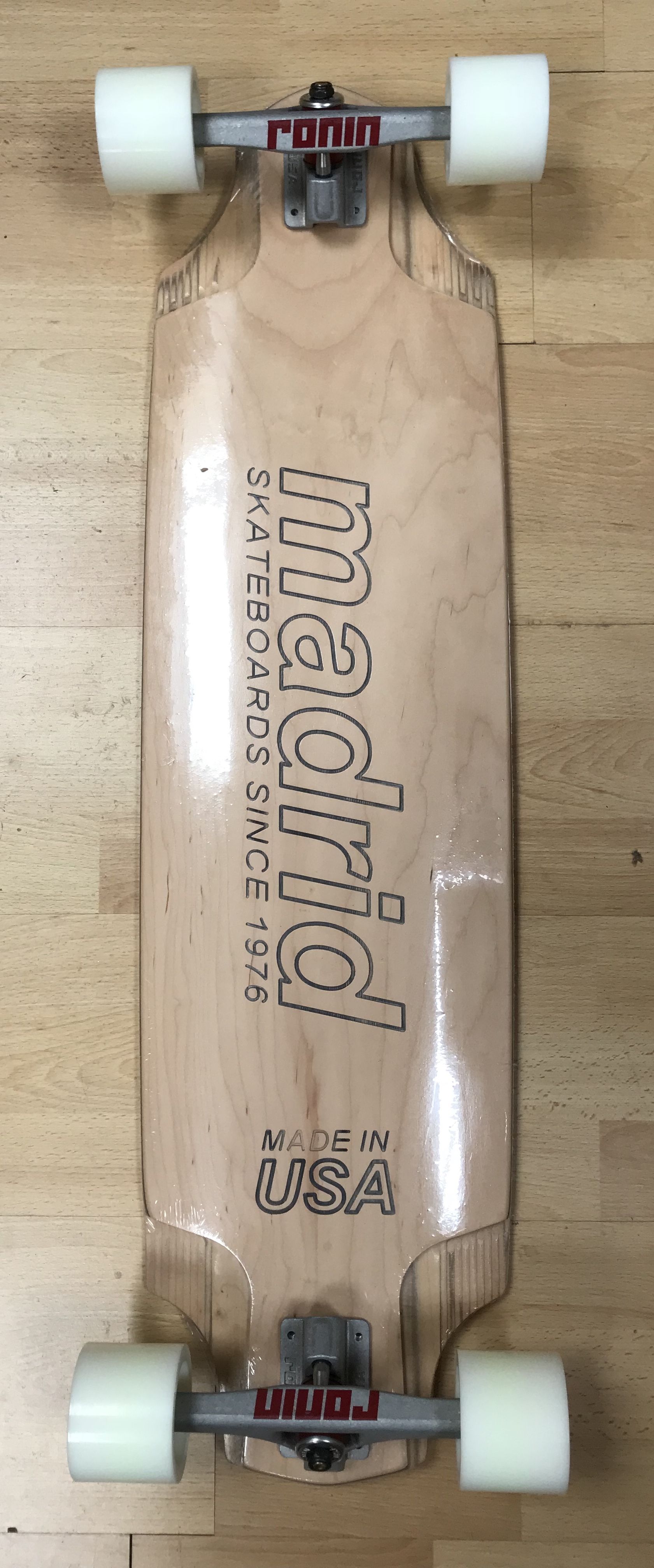 Longboard complet Calvin Maple Ronin 36.375" 50Cal Madrid
